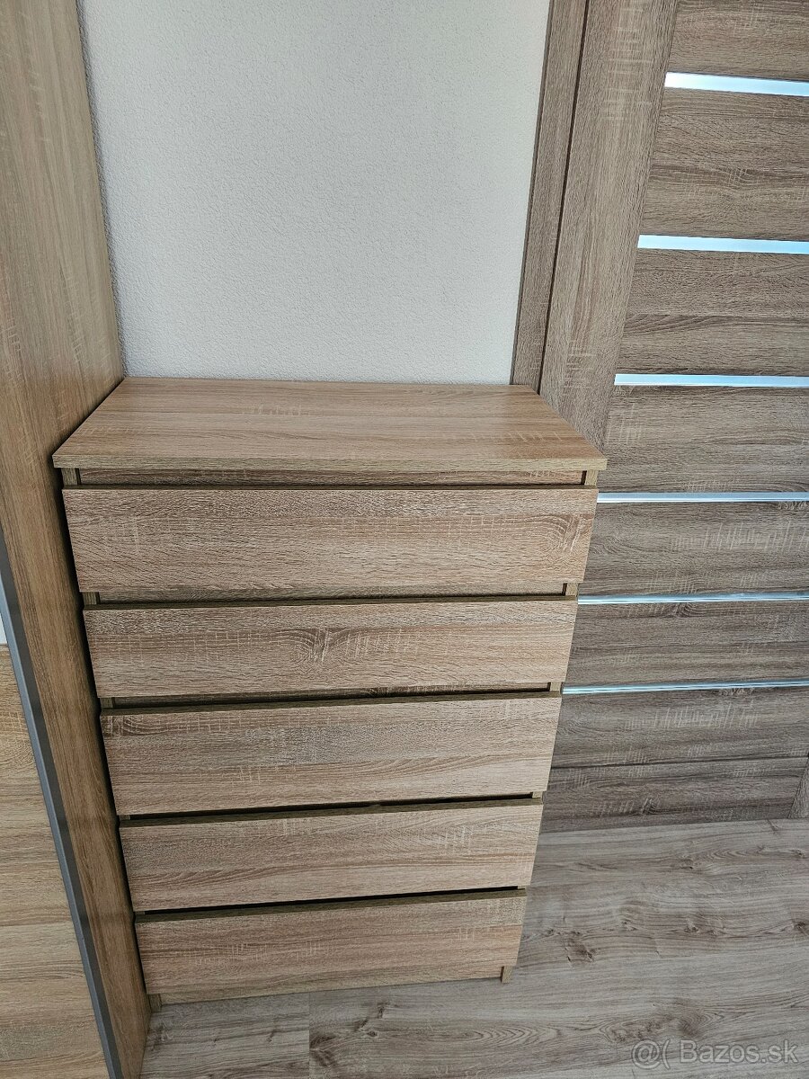 Komóda - 2