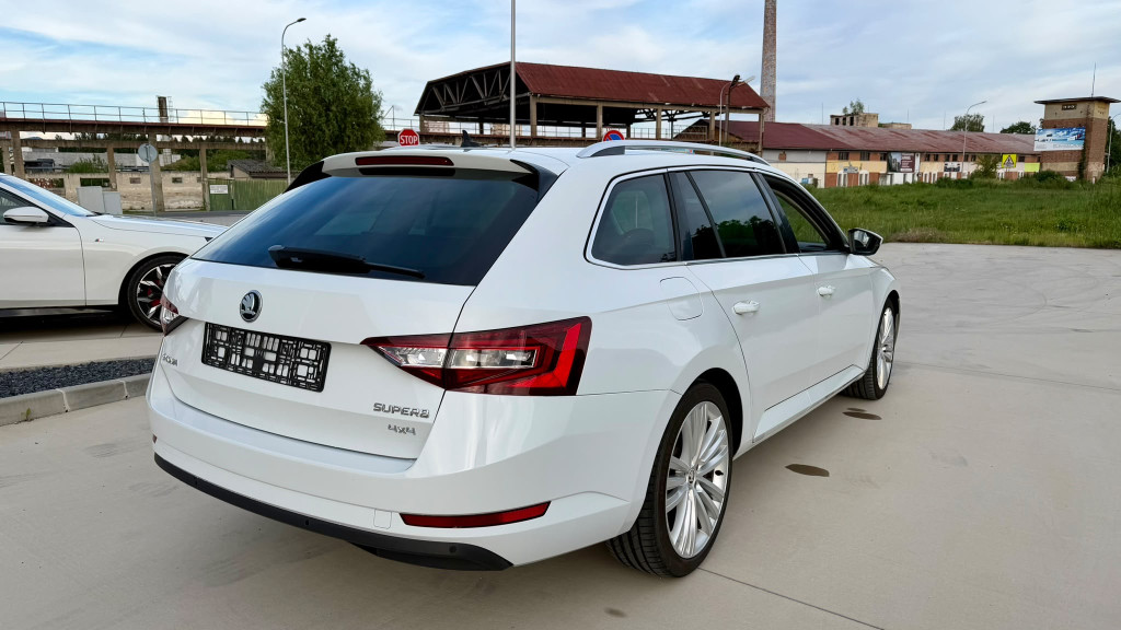 Škoda Superb Combi 2015 - 2