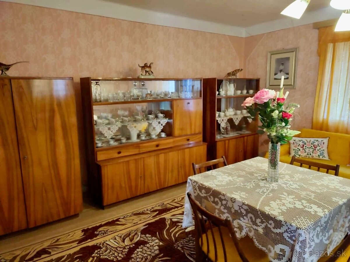 ČERNOCHOV - 3 IZBOVÝ RD V DOBROM STAVE, LETNÁ KUCHYŇA, 2007 - 2