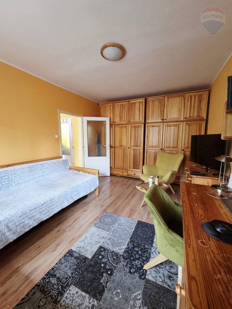 Rezervované Predaj 1-izbový byt s balkónom Levice, Kpt. N - 2