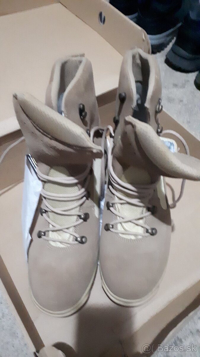 Kanady Goratex 46 to je 11 ka - 2