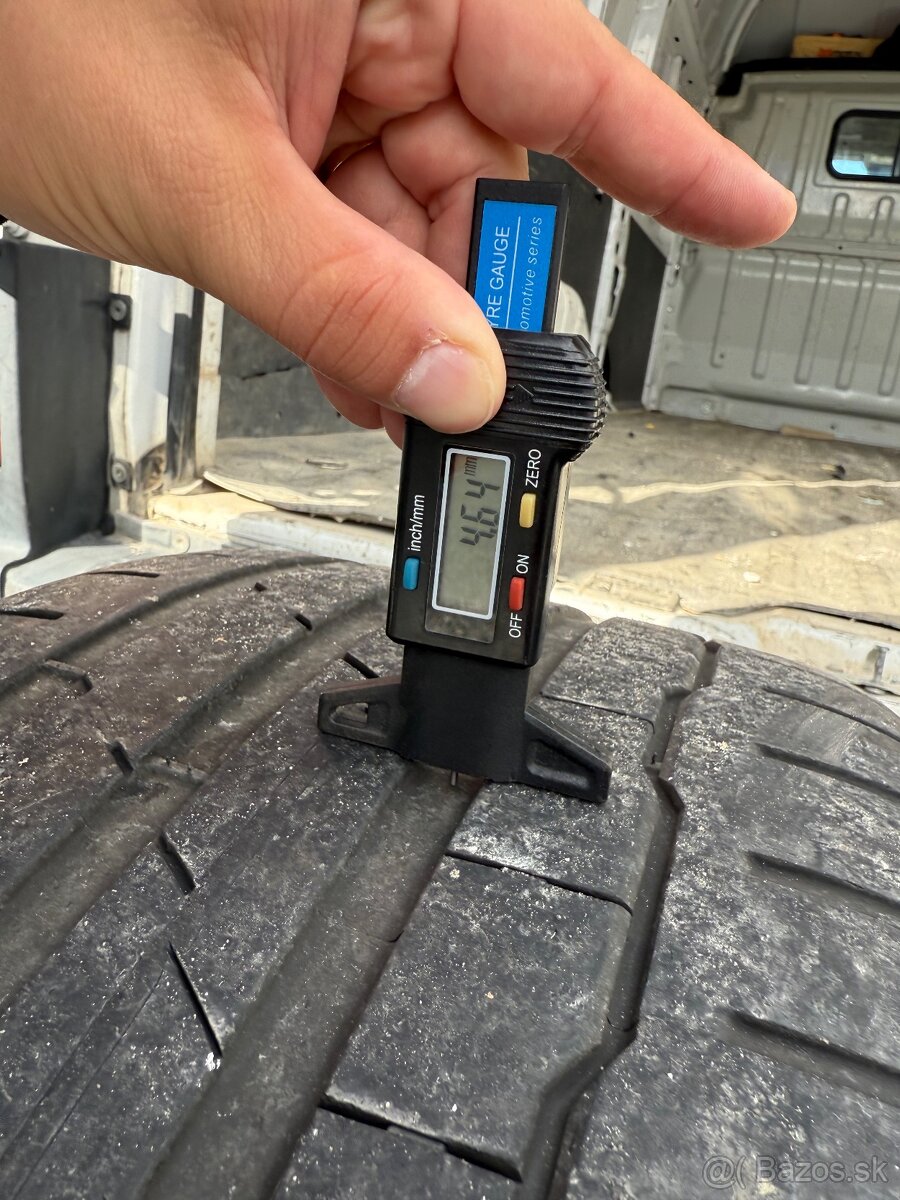 Hankook Ventus S1 evo3 285/30 r21 - 2