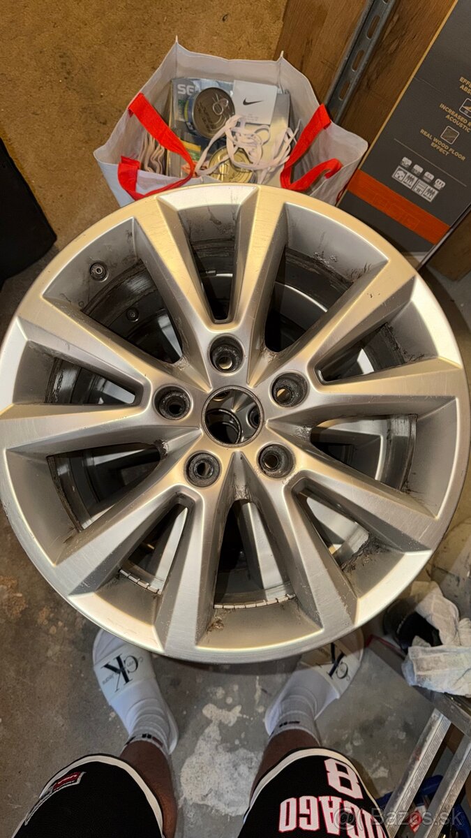 Original elektrony VW Touareg r18 - 2