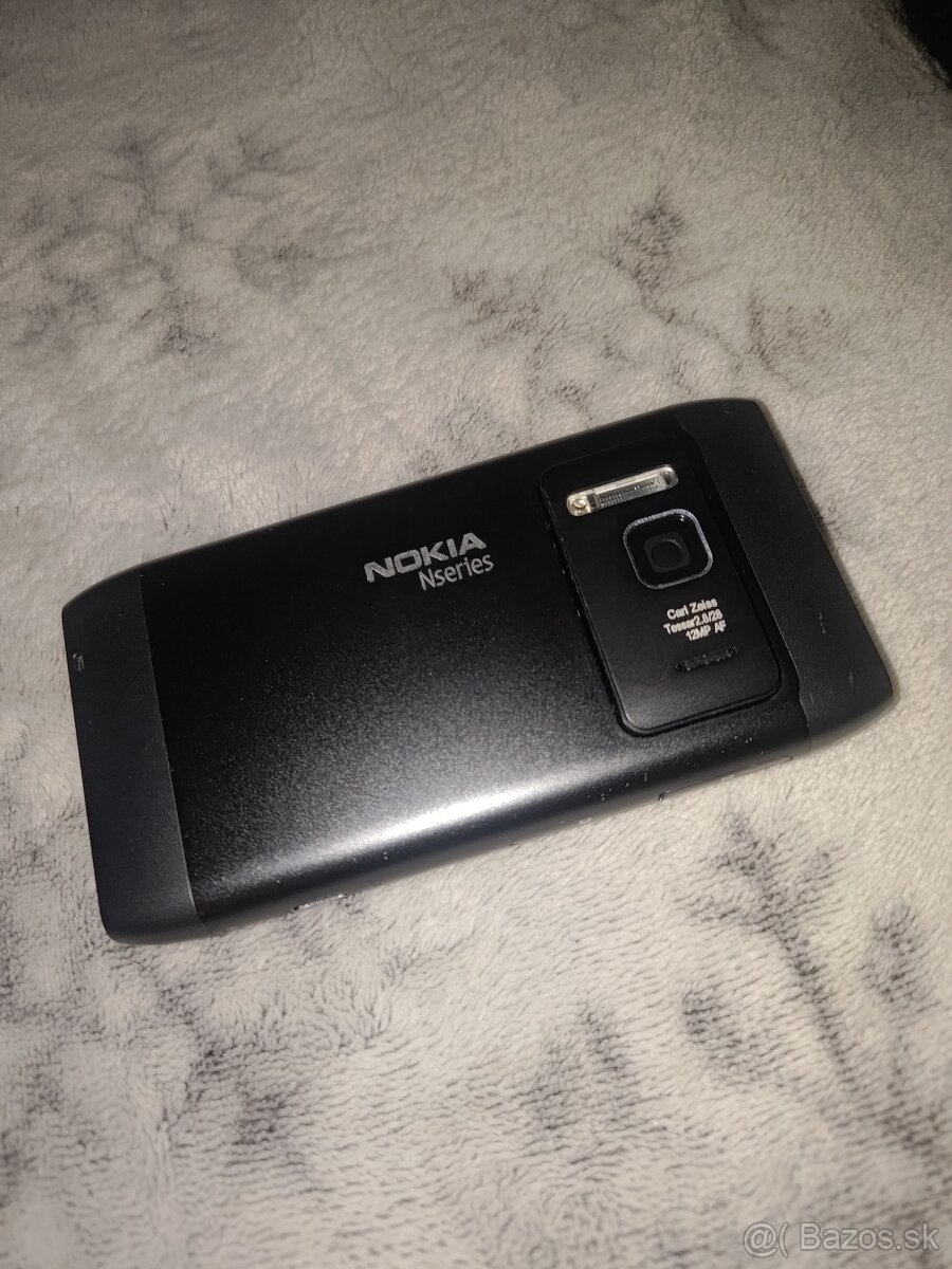 Nokia N8 - 2