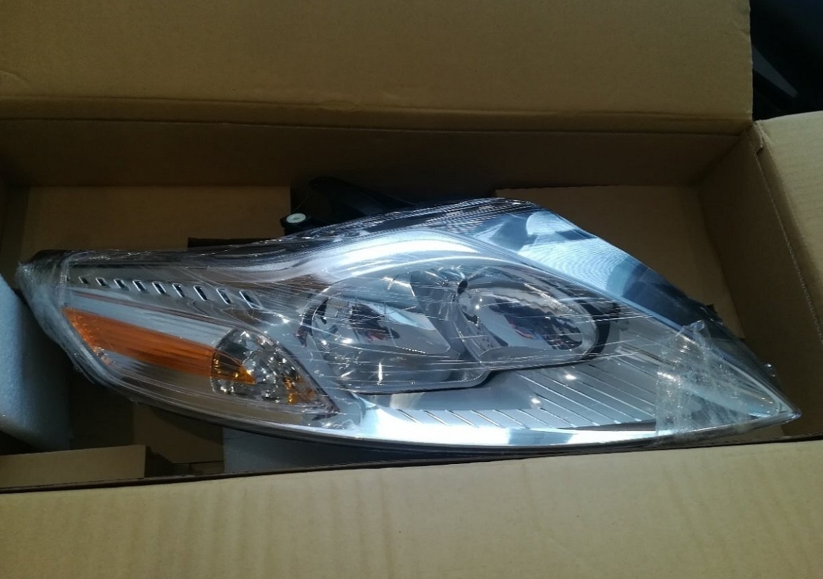 Svetlá na Ford Mondeo 4 - 2