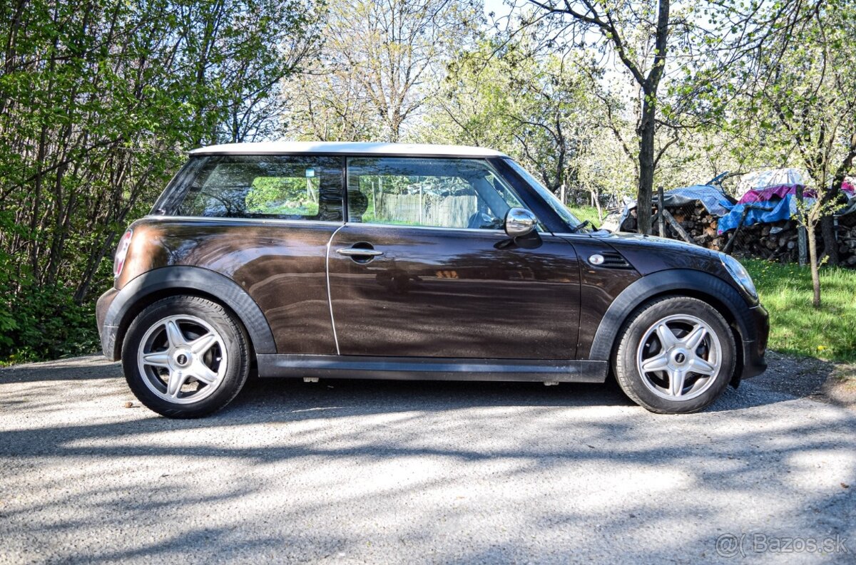 Mini Cooper r56 2010 1.6 90kW - 2