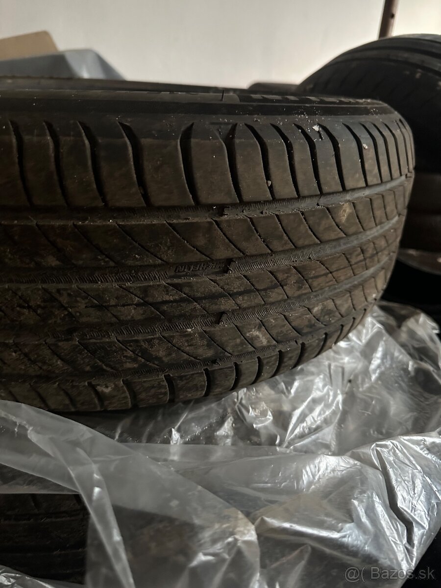 215/55 R17 Michelin - 2