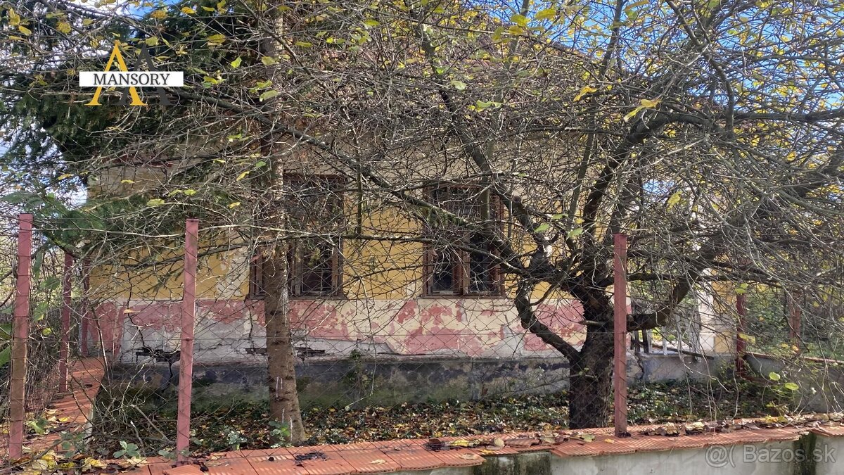 Na predaj váľkový dom za 31 000 eur na pozemku 2 608 m2 - 2