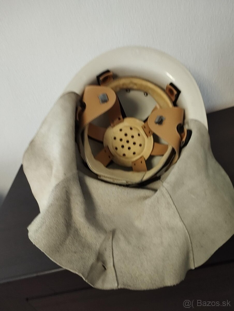 Hasičská helma zo 70 - tých rokov - 2