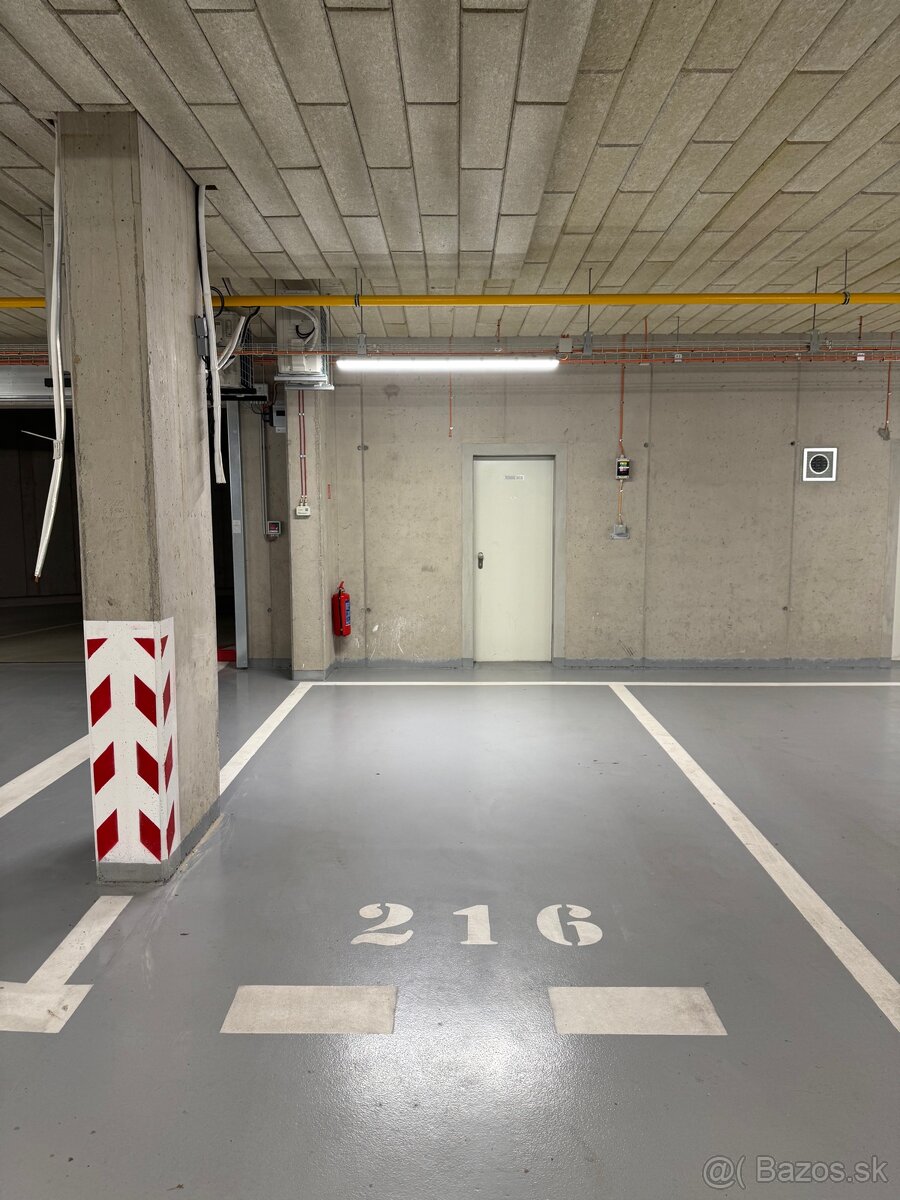 Garážovej státie na Bakossovej ulici 3 - 2