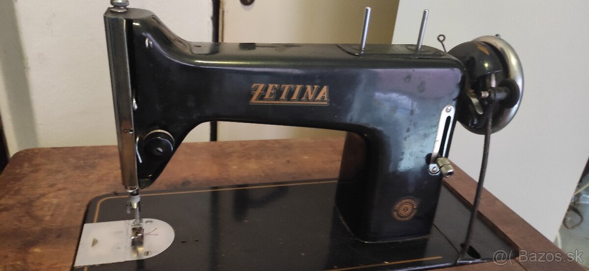 skrinkový šlapací šijací stroj - 2