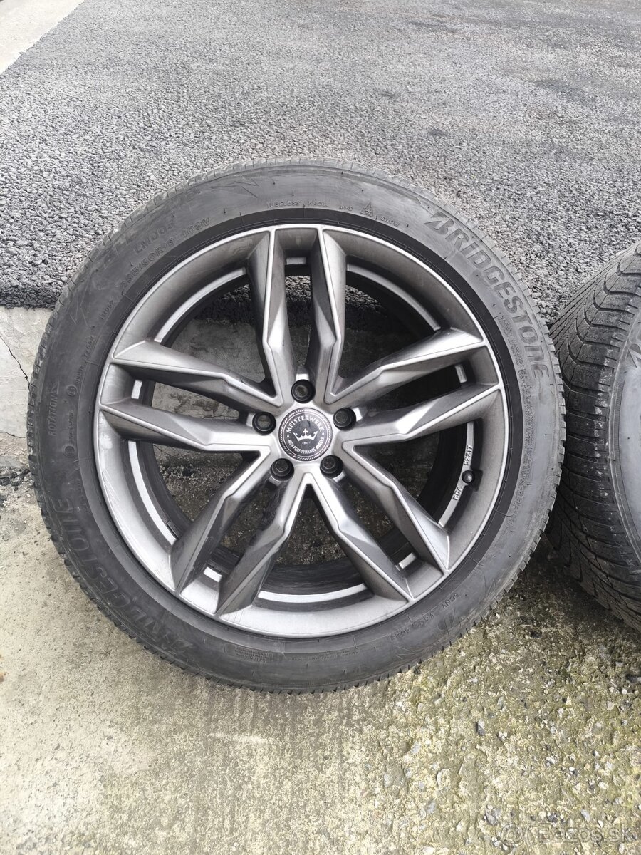 Zimny komplet 235/50 R19 - 2