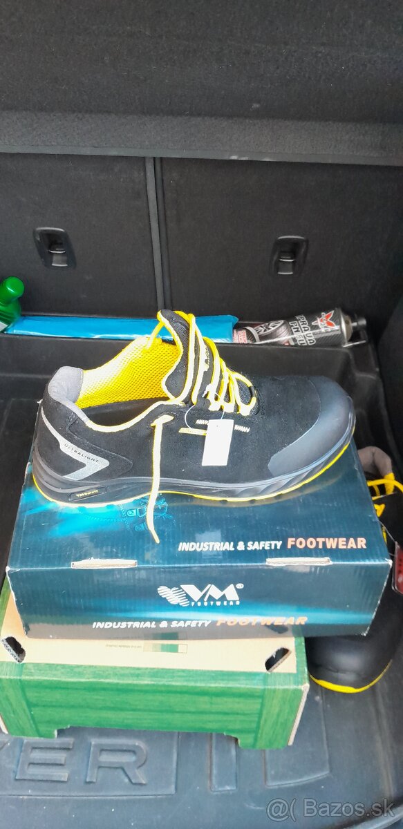 Pracovné topánky tenisky č42 - 2