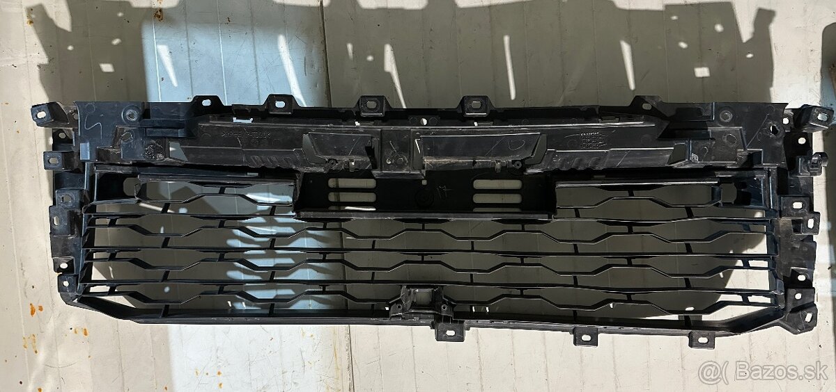 Predná maska Mitsubishi l200 6402A536 - 2