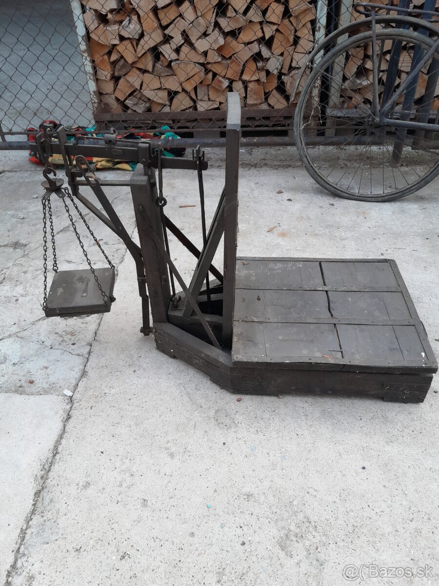 Predám starú váhu decimálku - 2