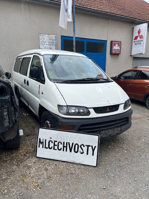 Mitsubishi L400 - 2