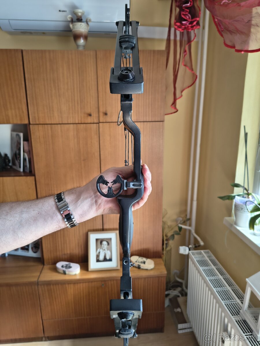 Kladkový luk 45lbs - 2