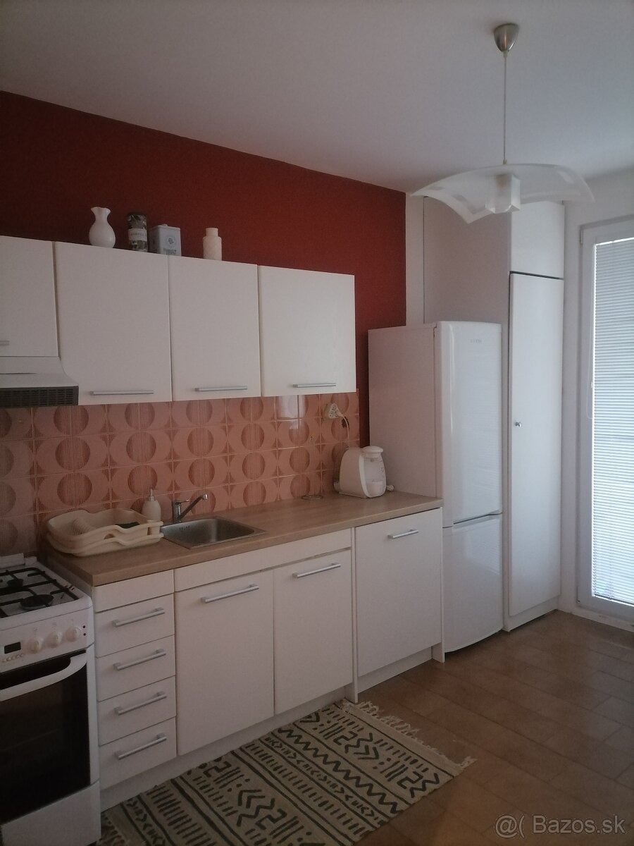 3- izbový byt- prenájom - 2