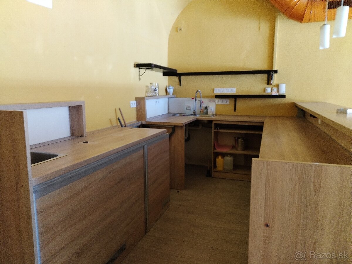 Obchodný priestor v centre mesta Liptovský Mikuláš - 2