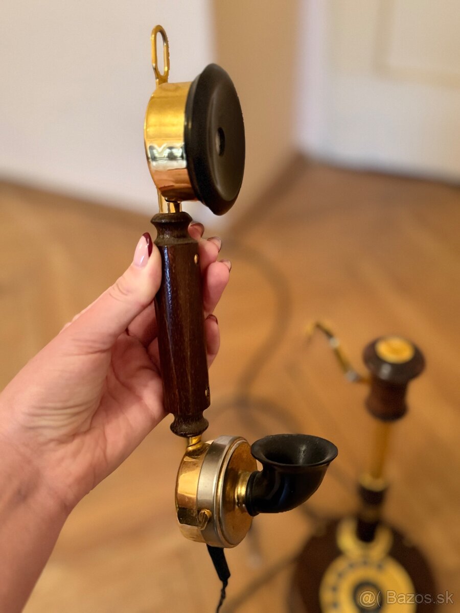 Starožitný stojanový telefón TESLA - 2