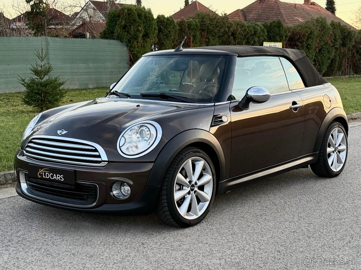 Mini Cooper Cabrio 1.6 • Benzín • 2011 • - 2