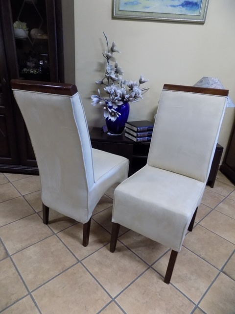 Masívne jedálenské stoličky 4 kusy - 2