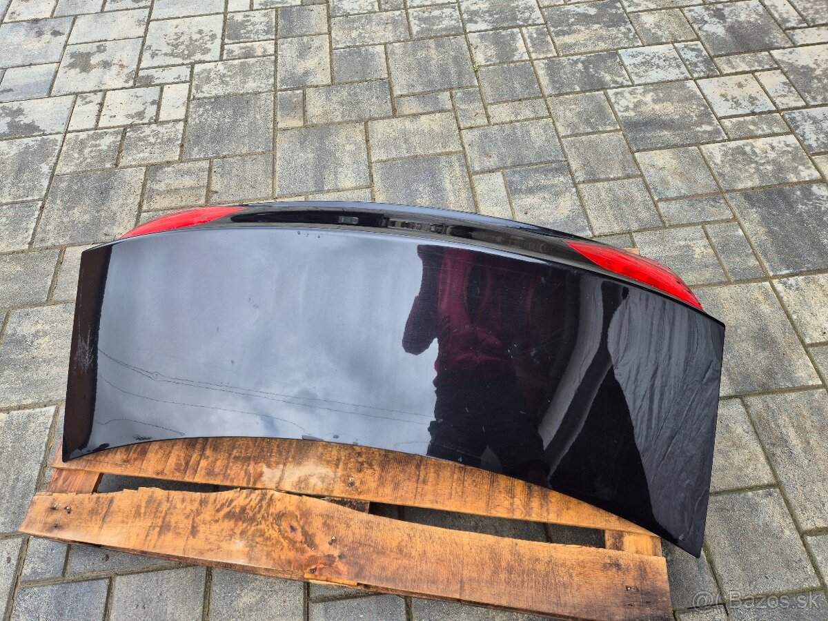 Audi a4 b8 zadna kapota - 2