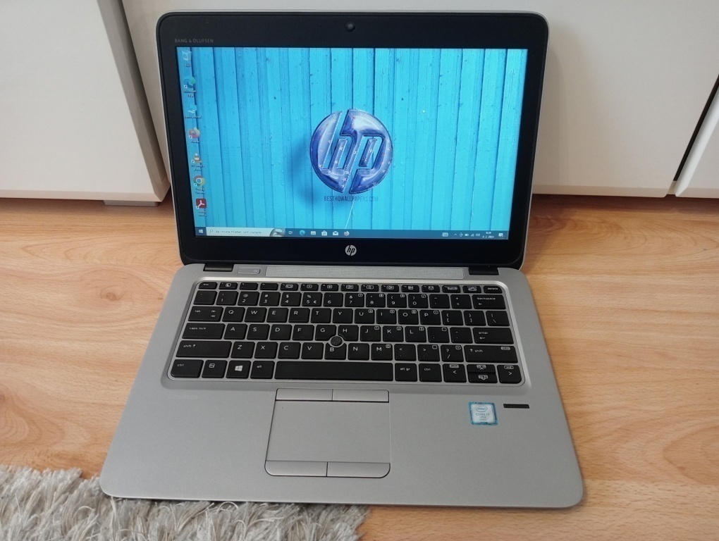 predám 12" HP elitebook 820 g3/8gb ram/ ssd/ Intel core i7 - 2