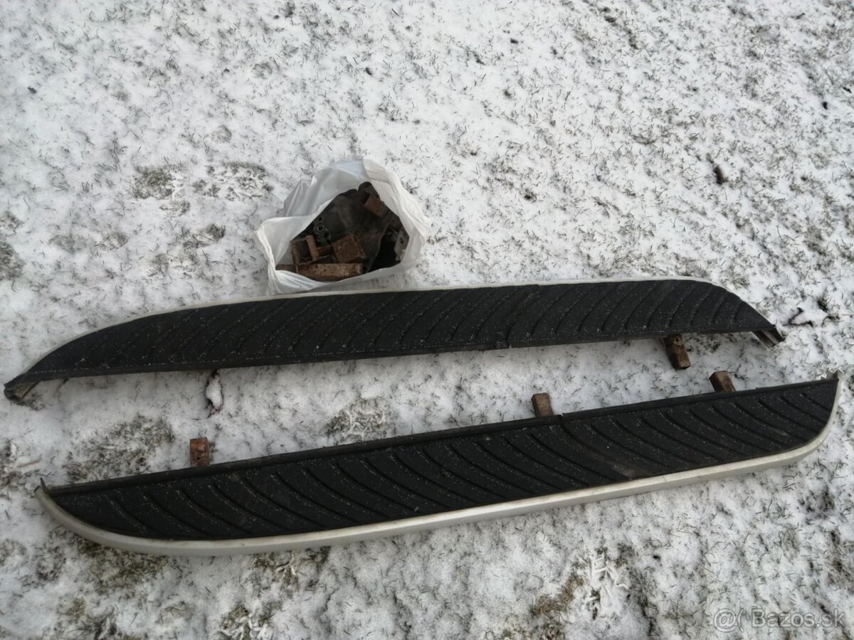 Freelander 2 naslapy - 2