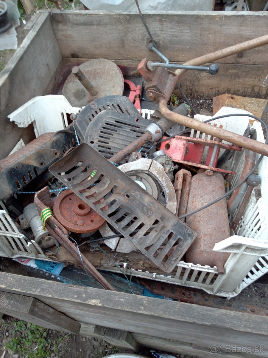 Robí 55 rotovator ,náhradné diely - 2