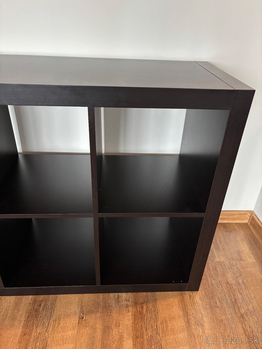 Kniznica -Ikea - 2