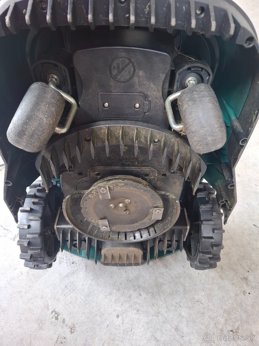Predam roboticku kosačku parkside. - 2