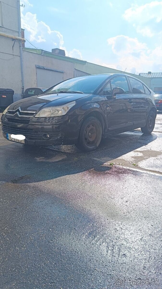 Citroën C4 1,4i MT5 - 2
