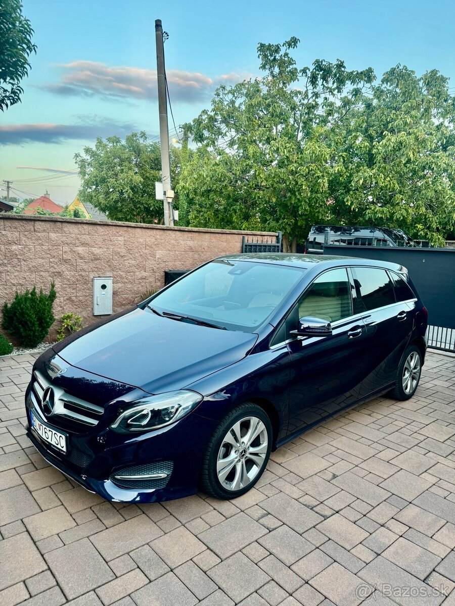 Mercedes Benz B180 - 2