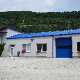 Na predaj polyfunkčná budova s bytom a garážou - 2