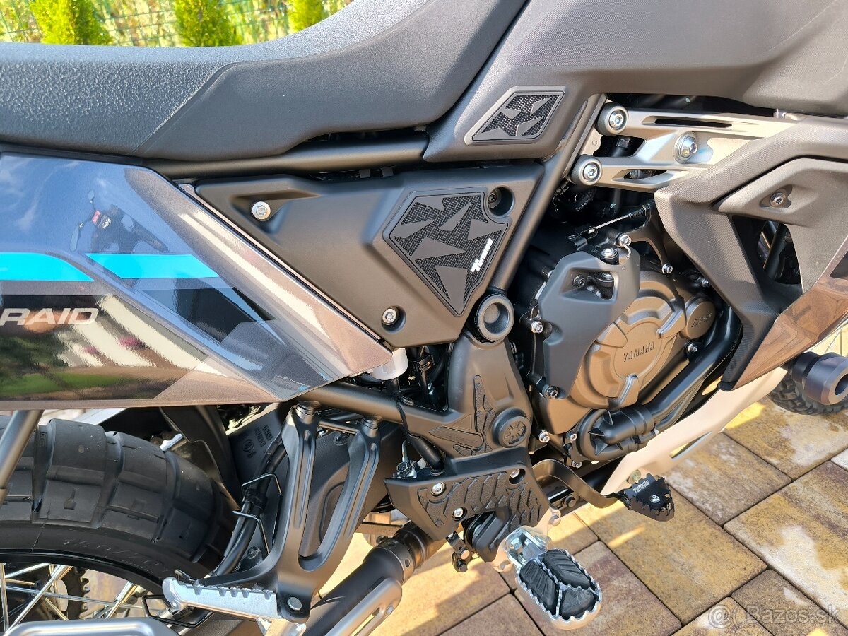 P: YAMAHA TENERE 700 WORLD RAID, 2025, 2200 km, ako NOVA