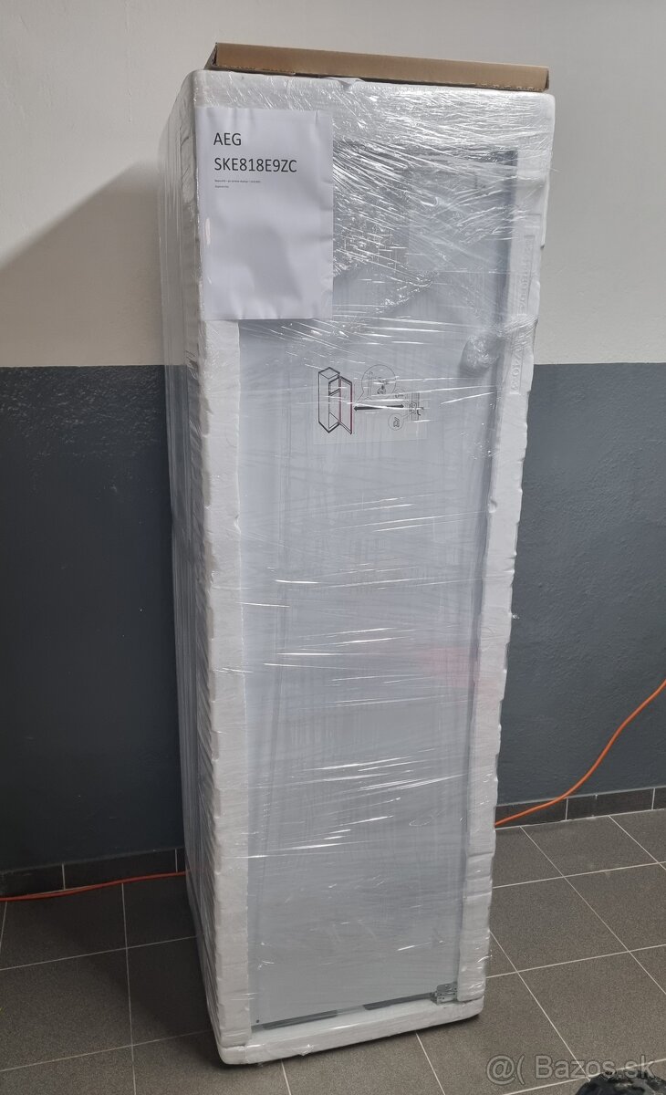 NOVA Chladnička AEG SKE818E9ZC - 2