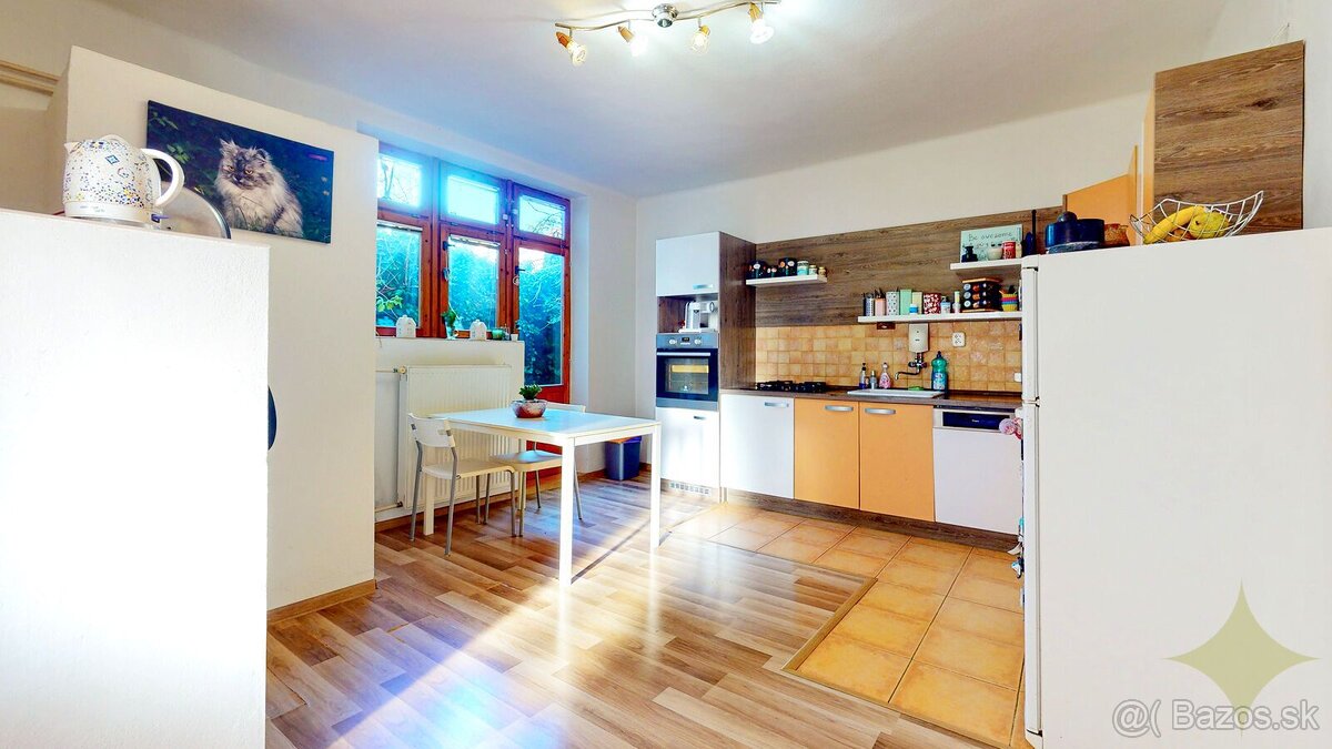 Na predaj rodinný dom v Lučenci v blízkosti parku a gymnázia - 2