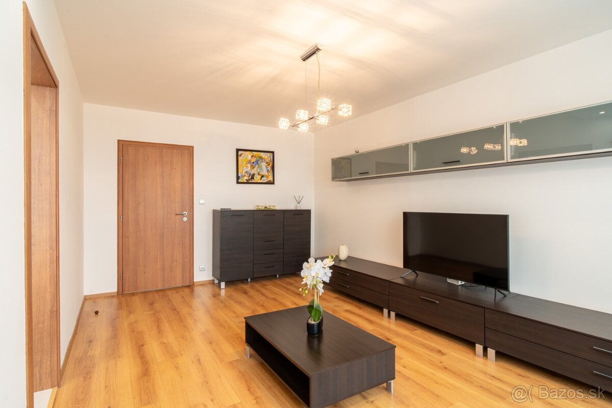 3 izb byt Staré mesto, Karpatská, 72 m2, Rekonštrukcia - 2