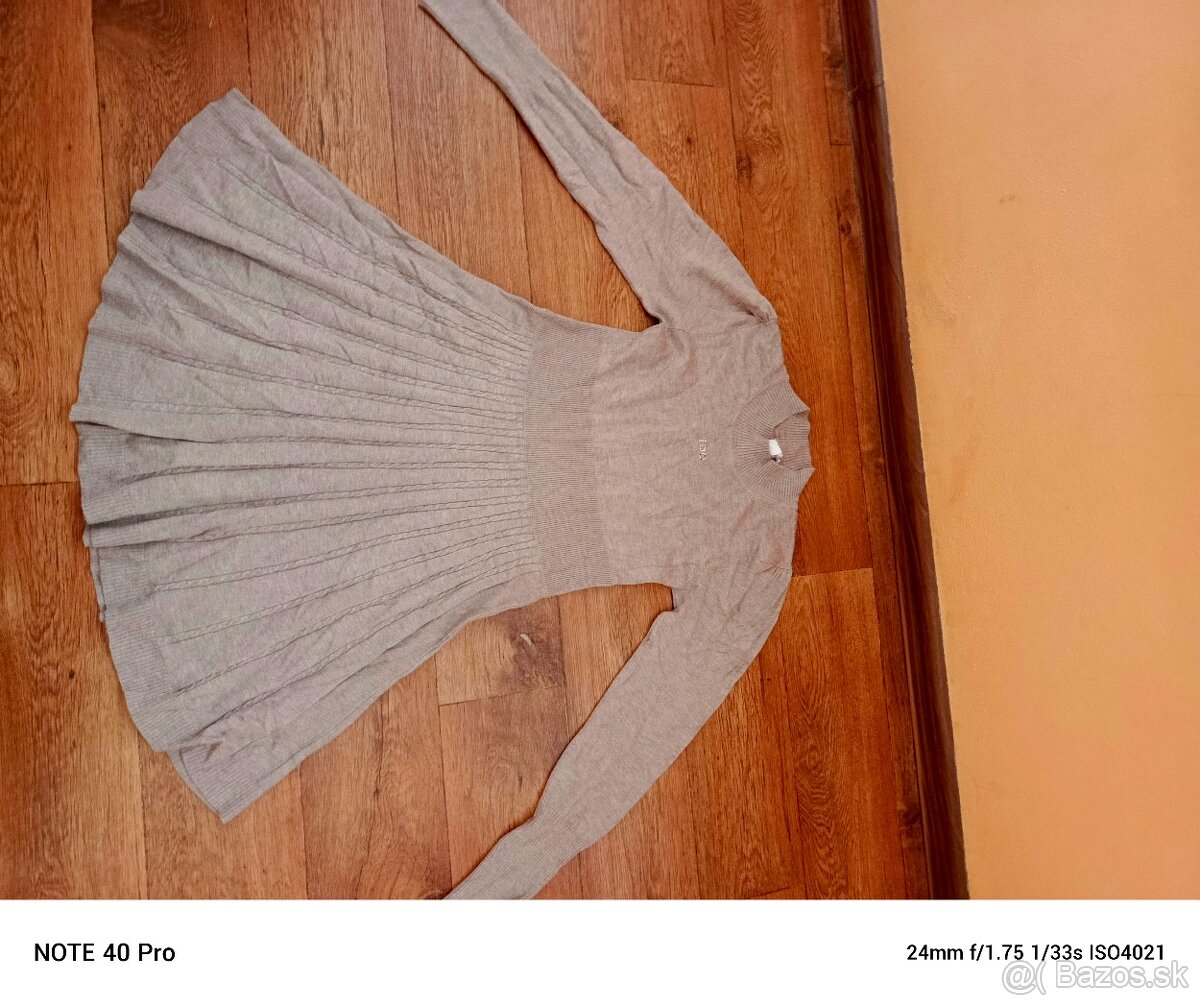 Dievčenske,dámske šaty - 2