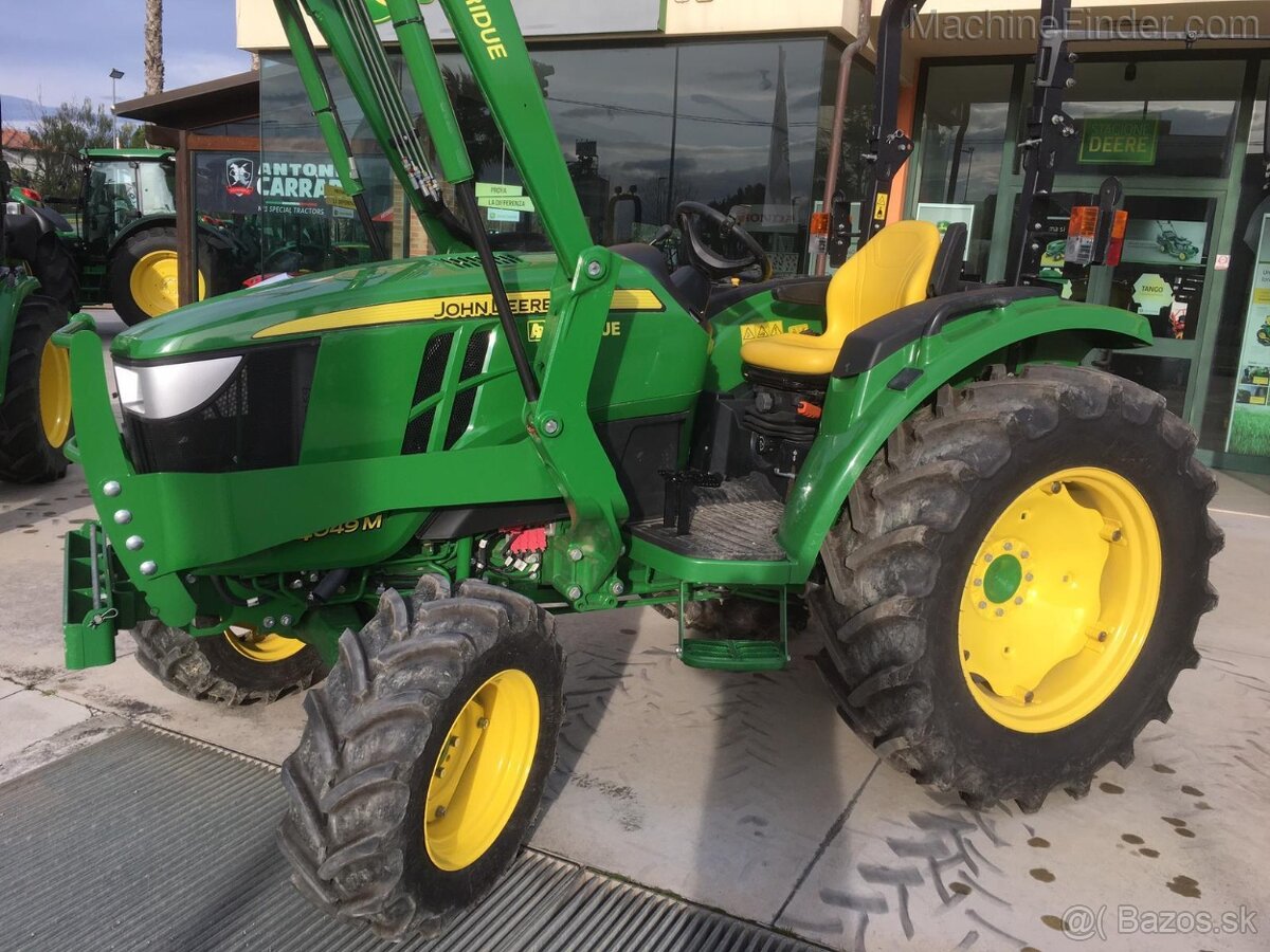 malotraktor John Deere 4049M + vidly + podkop FEMAC - 2