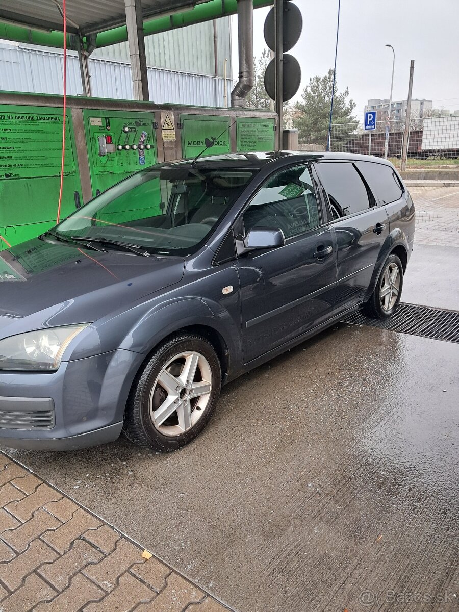 Ford Focus Kombi - 2