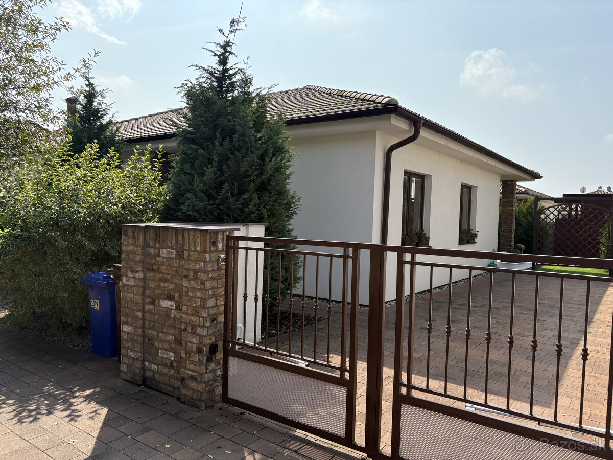 Skvelá ponuka Krásny, príjemný 3-izbový rodinný dom so skry - 2