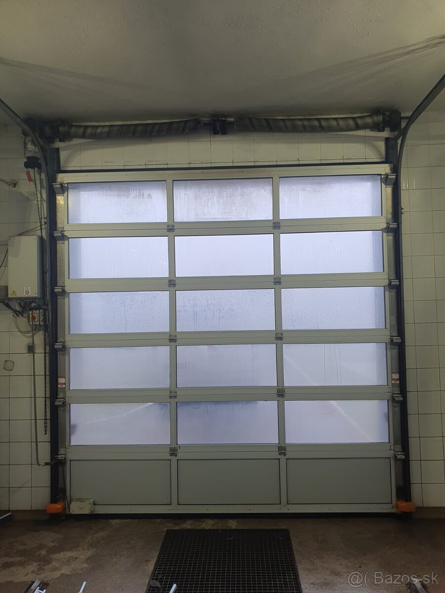Priemyselná garážová brána 3x3m - 2