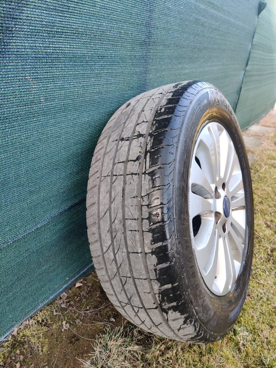 Sada letnych pneumatik 215/60/16 na ford s-max - 2