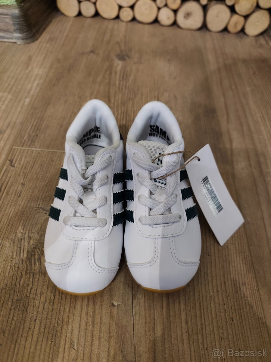 Nové botasky Adidas č.22 biele - 2
