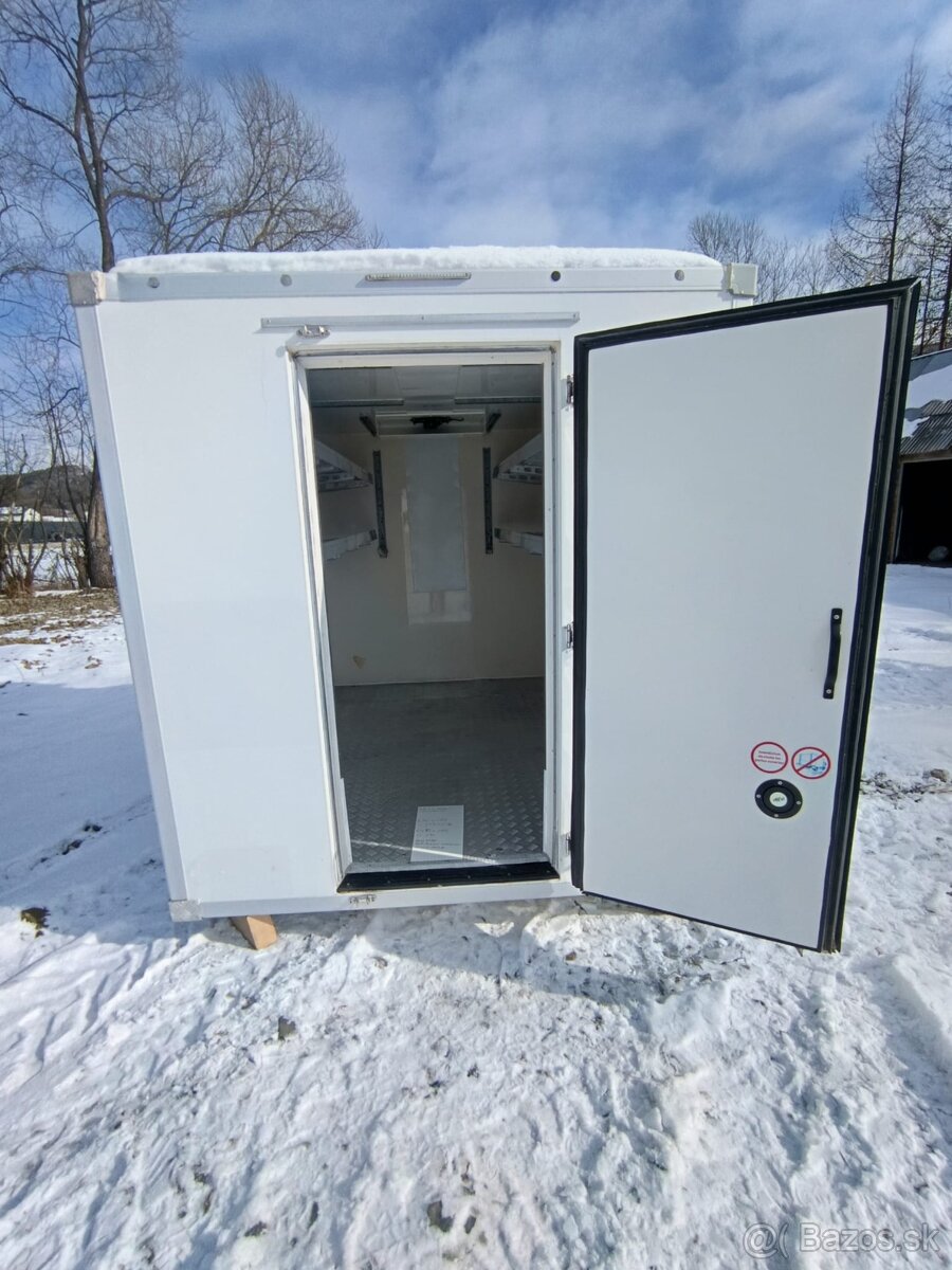 CHLADIACI BOX VONKAJSI - 2