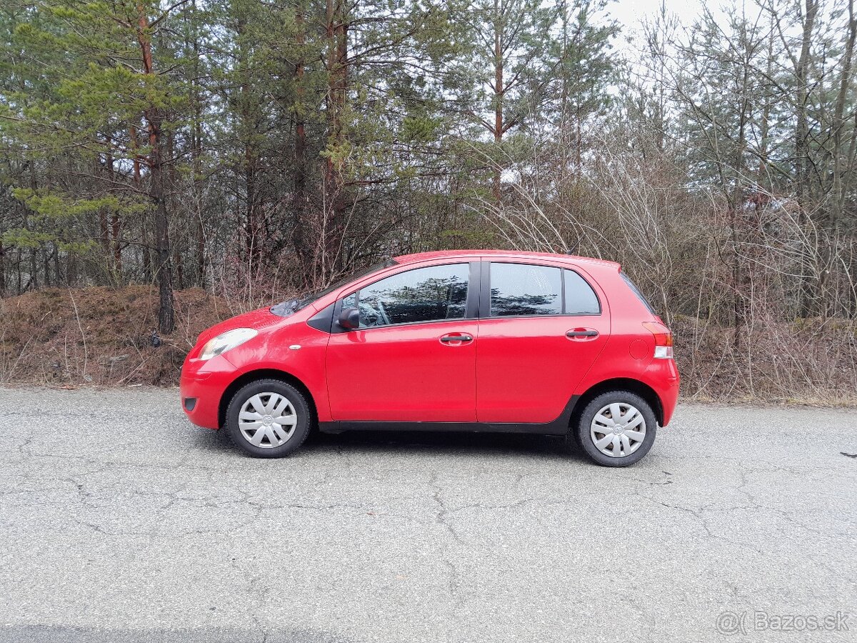 Toyota Yaris 1.0 VVTi - 2