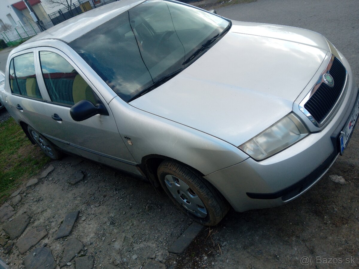 Skoda fabia sedan - 2