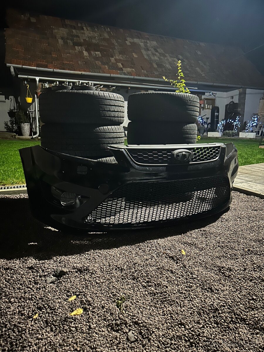 Nárazník Ford focus st - 2